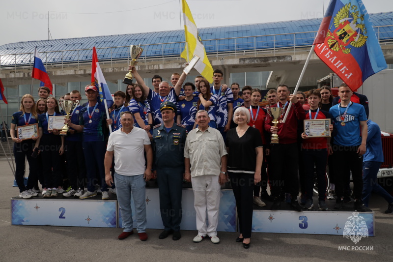 Кубок Победы по пожарно-спасательному спорту продолжается в Волгограде