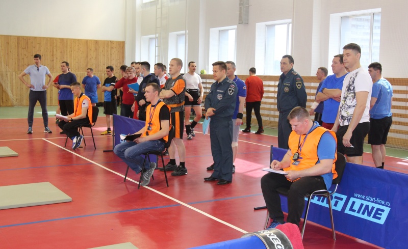 Департамент кадровой политики МЧС России завоевал первое командное место по гиревому спорту