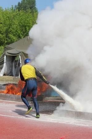 Украшением третьего дня межрегиональных соревнований по пожарно-спасательному спорту в Ульяновской области стали состязания в пожарной эстафете