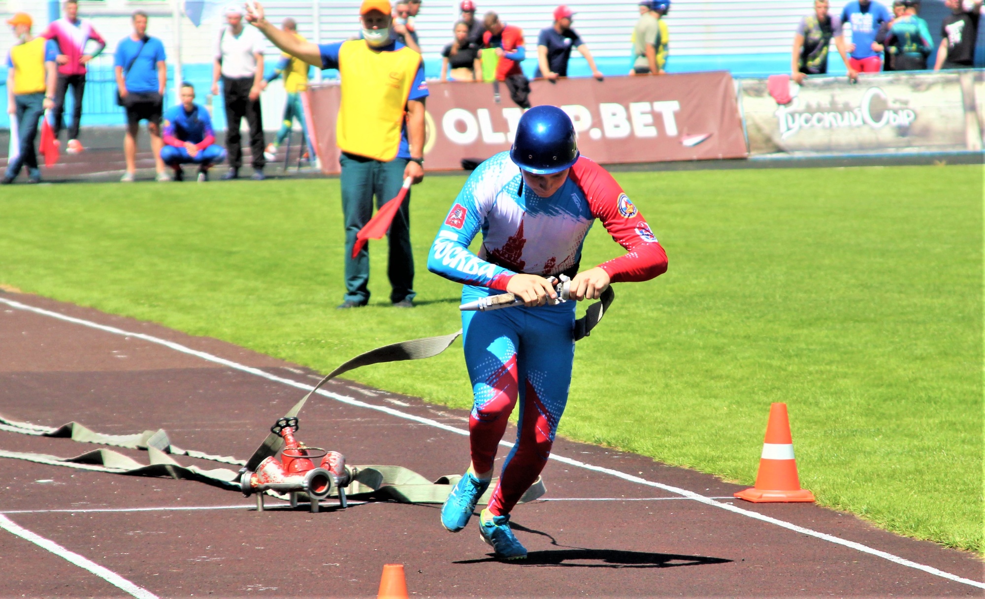 H sport. Пожарно-спасательный спорт спортивные дисциплины. Пожарный спорт Коноплев. Чиндакова пожарный спорт Сургут. Владислав Петренко прикладной пожарный спорт.