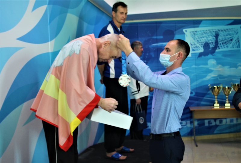 Спортивная сборная команда Уральского федерального округа стала победителем Спартакиады МЧС России 2021 года по плаванию
