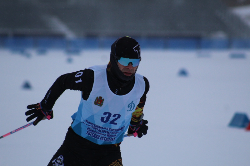 Спортсмены Уральского федерального округа Российской Федерации стали чемпионами в спортивных соревнованиях по лыжным гонкам