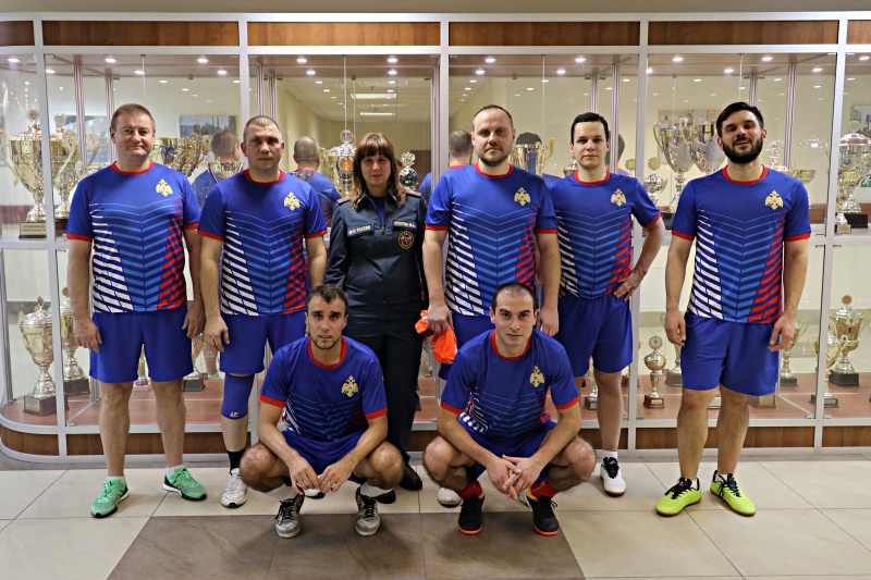 Команда Центра физической подготовки и спорта МЧС России приняла участие в Открытом турнире по мини-футболу