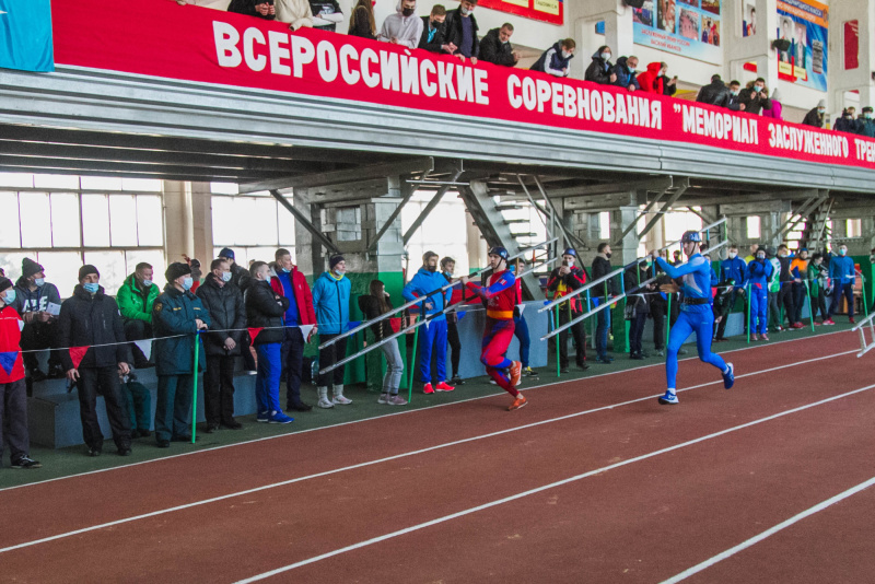 Дан старт Всероссийским соревнованиям МЧС России «Памяти Заслуженного тренера России В.С. Иванкова» по пожарно-спасательному спорту