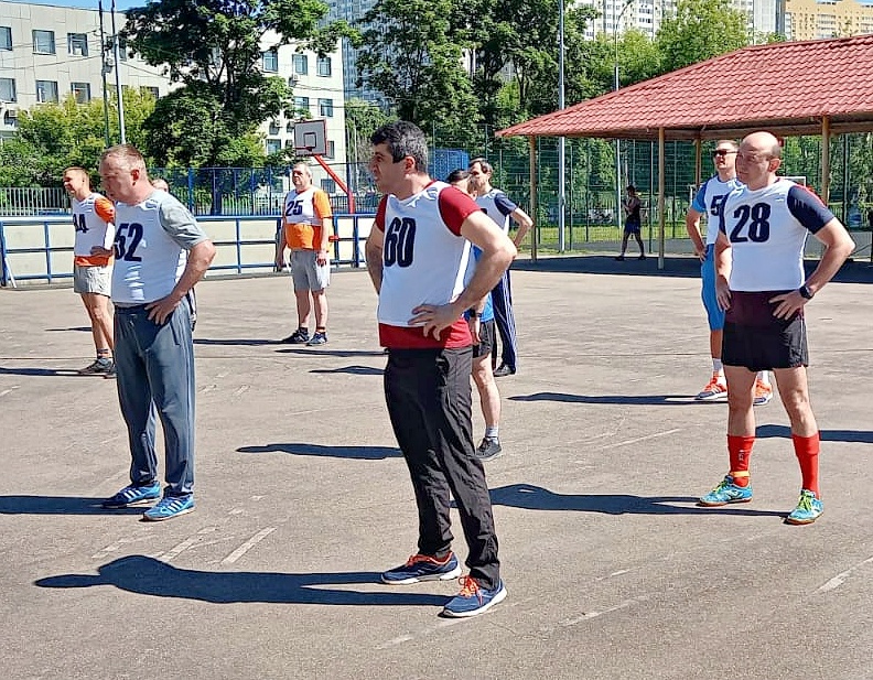 Прием зачетов по физической подготовке и спорту у личного состава Центрального аппарата МЧС России