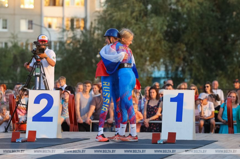 В г. Бресте дан старт Первенству мира среди юношей, девушек, юниорок и юниоров по пожарно-спасательному спорту и первые имена на пьедестале почета