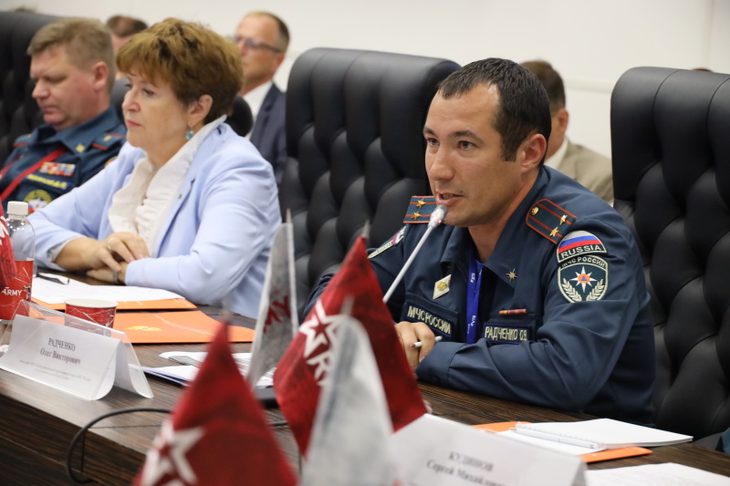 19 августа 2022 года в рамках проведения III Международного пожарно-спасательного Конгресса состоялось заседания Круглого стола на тему: «Актуальные вопросы развития служебно-прикладных и военно-прикладных видов спорта»