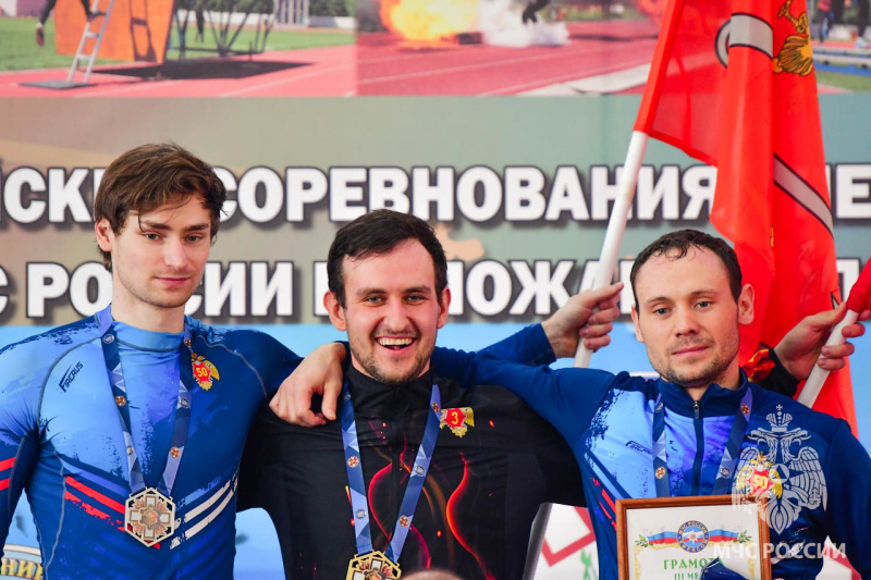 Результаты первого соревновательного дня и торжественное открытие Всероссийских соревнований специальных управлений ФПС МЧС России по пожарно-спасательному спорту