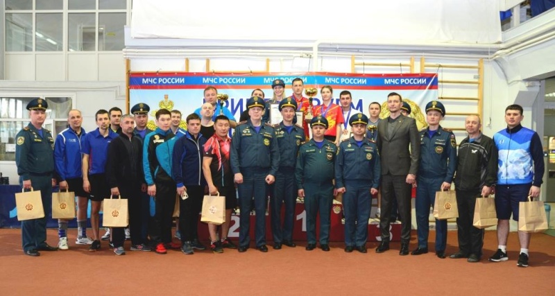 Сборная команда Северо-Западного федерального стала чемпионом по настольному теннису Спартакиады МЧС России Сборная команда Северо-Западного федерального стала чемпионом по настольному теннису Спартакиады МЧС России