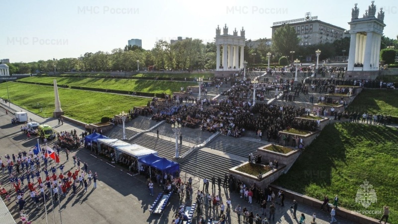 Сборная команда МЧС России стала абсолютным чемпионом в международных соревнованиях по пожарно-спасательному спорту на Кубок «Дружбы» и приз «Золотая штурмовка»