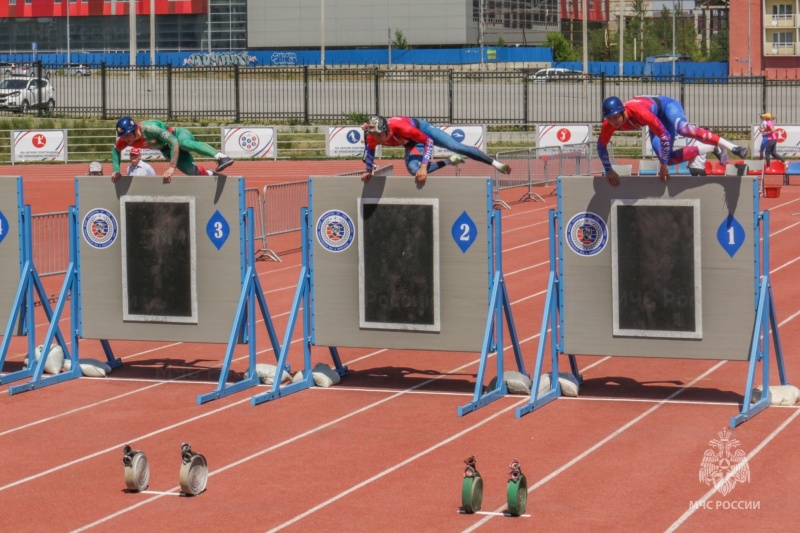 Сборная команда МЧС России стала абсолютным чемпионом в международных соревнованиях по пожарно-спасательному спорту на Кубок «Дружбы» и приз «Золотая штурмовка»