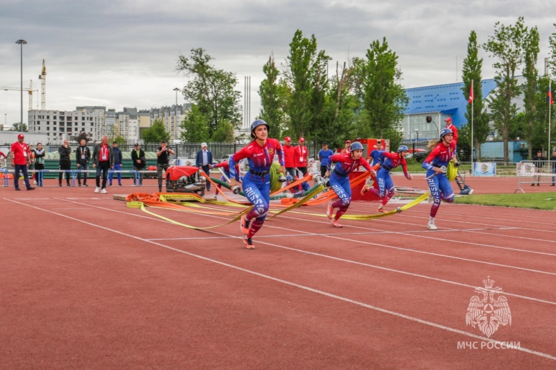 Сборная команда МЧС России стала абсолютным чемпионом в международных соревнованиях по пожарно-спасательному спорту на Кубок «Дружбы» и приз «Золотая штурмовка»