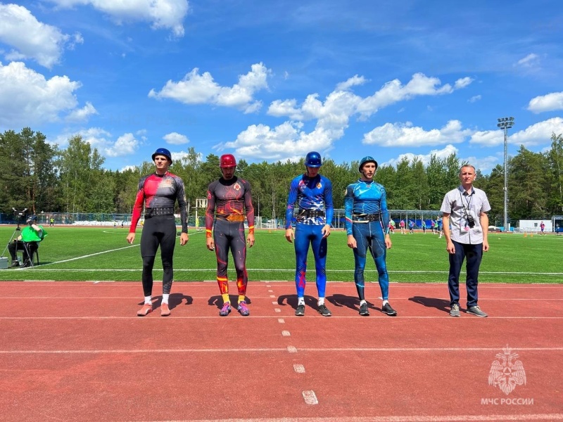 Межрегиональные соревнования по пожарно-спасательному спорту проходят на стадионе «Анненки»