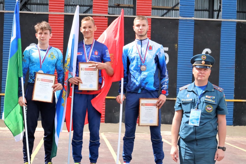 В Подольске определены победители и призеры в спортивной дисциплине «пожарная эстафета» на Первенстве МЧС России по пожарно-спасательному спорту