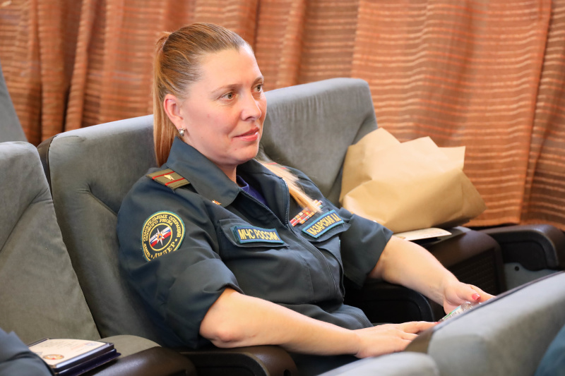 Торжественное награждение под руководством помощника Министра полковника Коровина Александра Сергеевича состоялось в Центре физической подготовки и спорта МЧС России