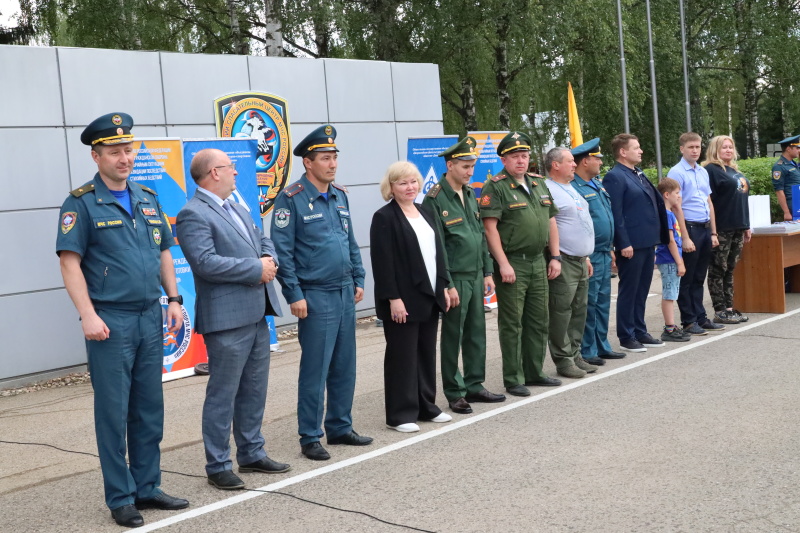 Определены победители Чемпионата МЧС России по многоборью кинологов