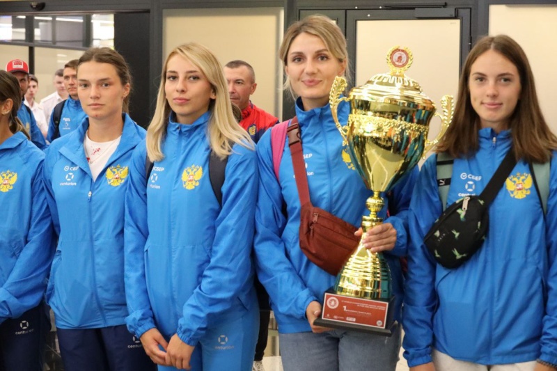 В Москве встретили победительниц и призеров чемпионатов мира по пожарно-спасательному спорту