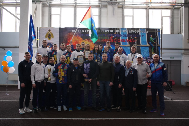 Во Владивостоке завершились всероссийские соревнования МЧС России «Кубок Тихого океана» по пожарно-спасательному спорту
