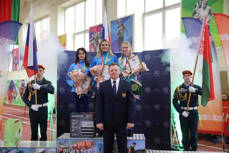 Спортивные сборные команды МЧС России (мужская и женская) по пожарно-спасательному спорту стали серебряными призёрами международных соревнований по пожарно-спасательному спорту в г. Минске