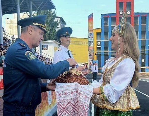 В Подмосковье состоялось торжественное открытие Межрегиональных спортивных соревнований специальных управлений ФПС МЧС России