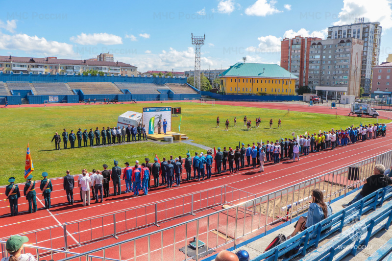 В Зауралье стартовали межрегиональные соревнования по пожарно-спасательному спорту