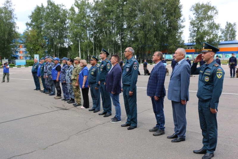 В подмосковном Ногинске состоялось торжественное открытие второго Чемпионата МЧС России по многоборью кинологов