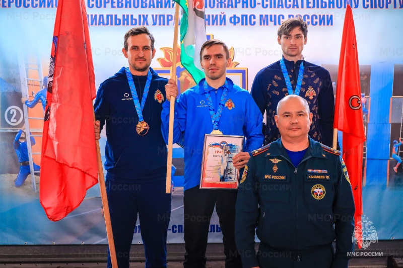 В г. Омске подвели первые итоги всероссийских соревнований специальных управлений федеральной противопожарной службы МЧС России по пожарно-спасательному спорту