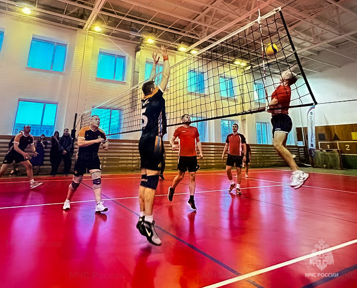Очередная победа спортивной сборной команды Главного управления «Национальный центр управления в кризисных ситуациях» в Спартакиаде МЧС России по волейболу