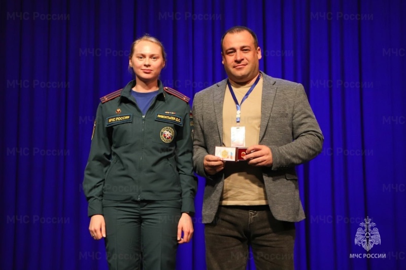 В Красноярске открылись соревнования по пожарно-спасательному спорту среди специальных управлений ФПС МЧС России Сибири