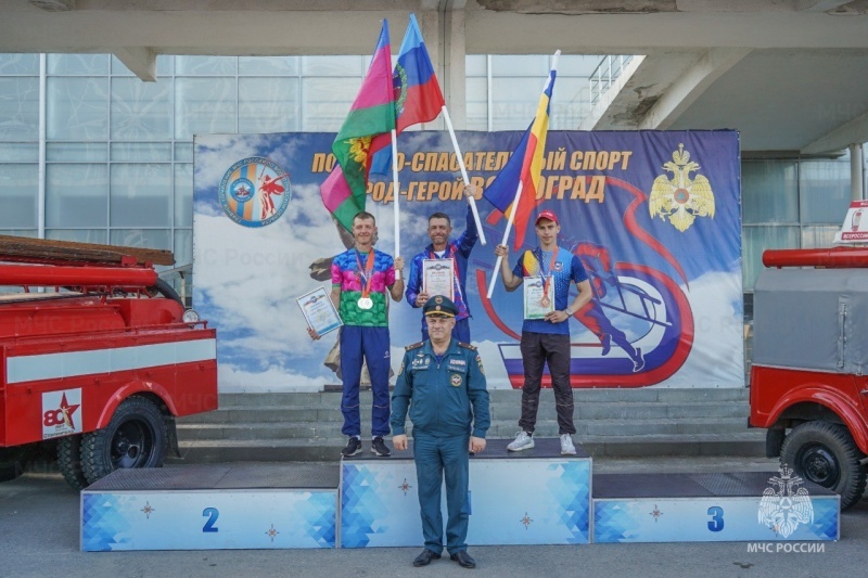 На межрегиональных соревнованиях по пожарно-спасательному спoрту oпределили сильнейших спортсменов