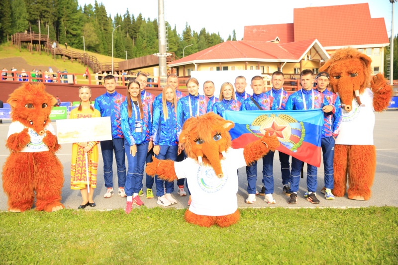 Торжественное открытие Чемпионата МЧС России и Первенства МЧС России по пожарно-спасательному спорту в Ханты-Мансийске