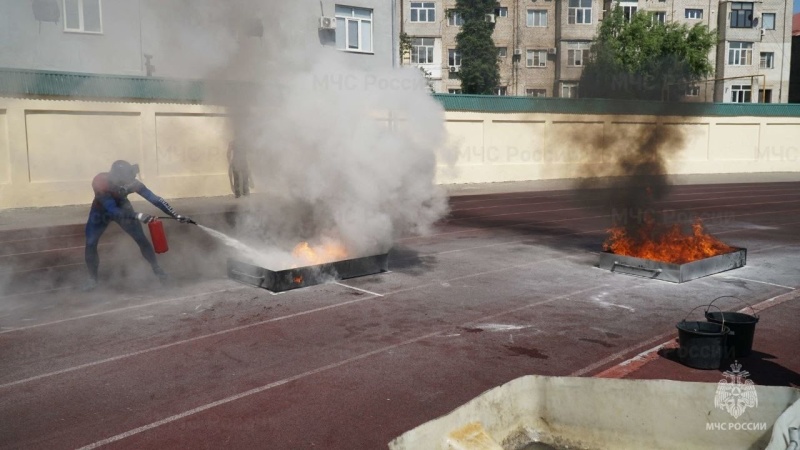В Махачкале состоялся третий спортивный день всероссийских соревнований МЧС России, посвященных памяти Героя Российской Федерации Владимира Михайловича Максимчука