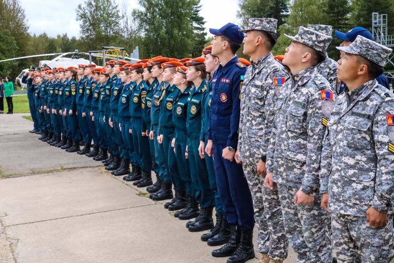 Дан старт спортивным соревнованиям МЧС России по спасательному спорту