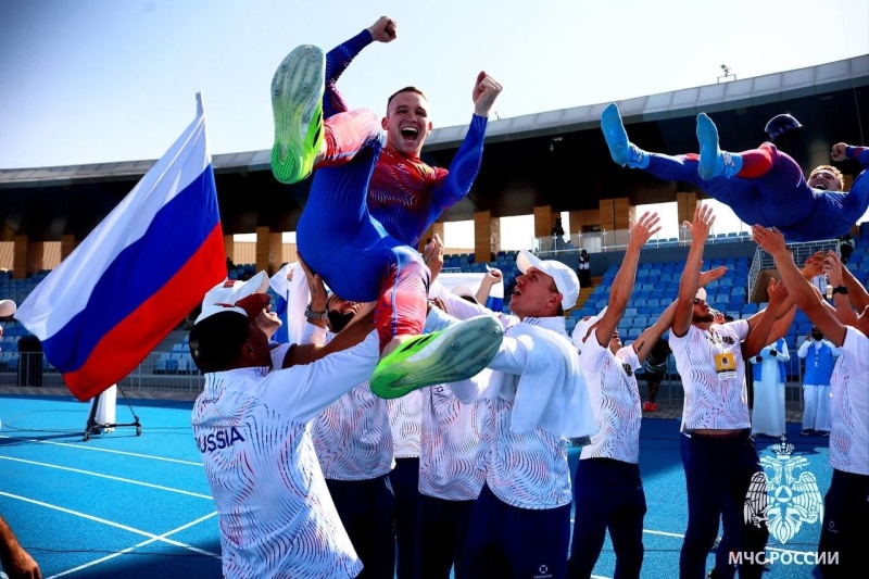 Российские спортсмены продолжают завоевывать «золото» на чемпионатах мира по пожарно-спасательному спорту в Эр-Рияде Российские спортсмены продолжают завоевывать «золото» на чемпионатах мира по пожарно-спасательному спорту в Эр-Рияде