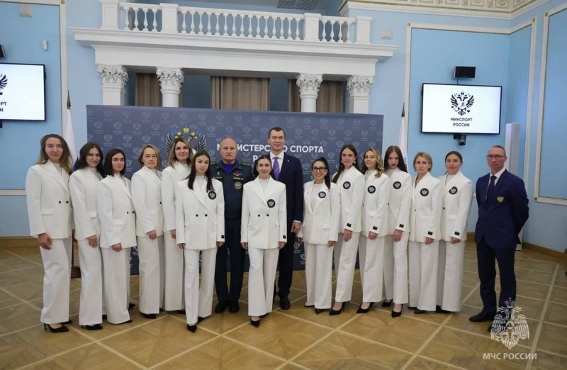Сборные МЧС России по пожарно-спасательному спорту чествовали в Минспорта и Сбербанке