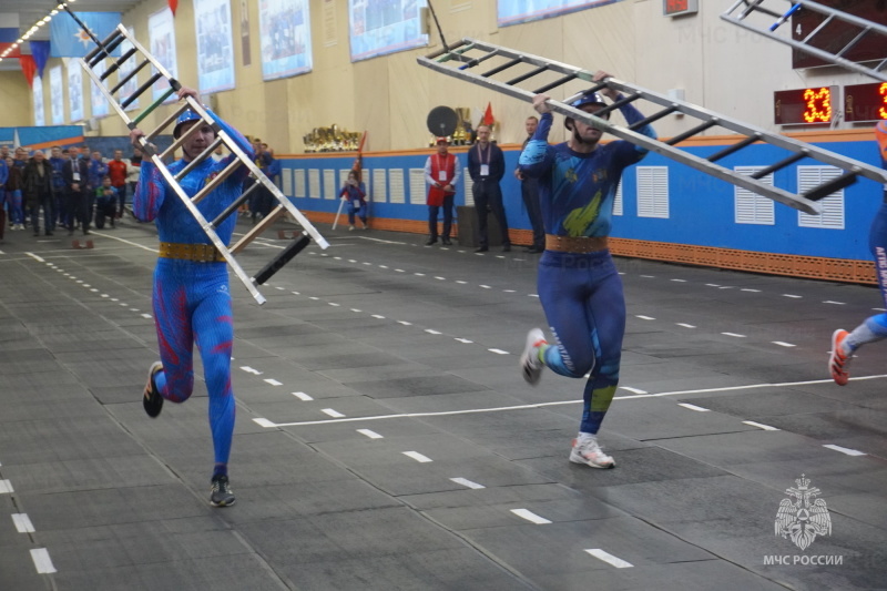 В Екатеринбурге стартовали Всероссийские соревнования МЧС России «Кубок В.А. Кобцева»
