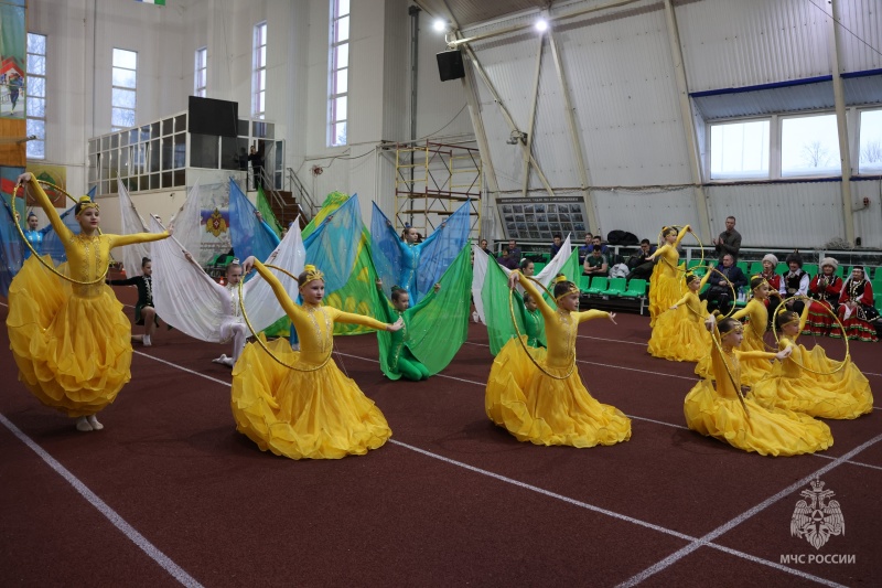 В Уфе сегодня состоялось торжественное открытие Всероссийских соревнований МЧС России по пожарно-спасательному спорту на «Кубок Салавата Юлаева»