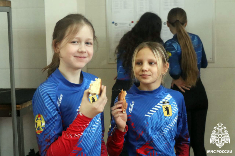 В Вологодской области стартовали VI соревнования среди юношей и девушек по пожарно-спасательному спорту «Вологодская зима — Кубок Деда Мороза»