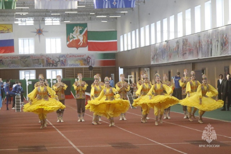 В Казани стартовали Всероссийские соревнования МЧС России по пожарно-спасательному спорту