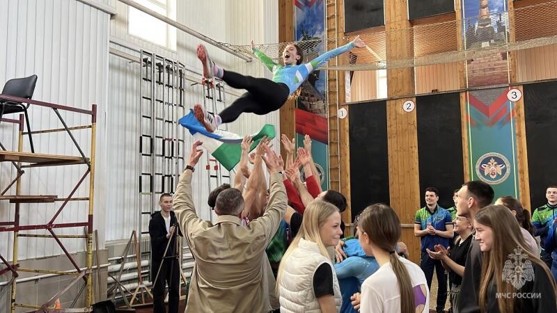 Кубок МЧС России на Всероссийских соревнованиях завоевала команда Ханты-Мансийского автономного округа — Югра