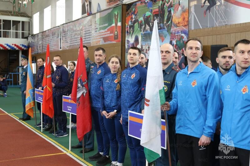 В Казани завершились Всероссийские соревнования специальных управлений ФПС МЧС России