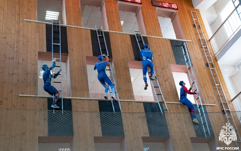 В г. Иваново определены лучшие из лучших в пожарно-спасательном спорте среди вузов МЧС России