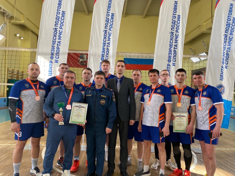 Триумф "Лидера": Спортивная сборная команда ФГКУ "Центр по проведению спасательных операций особого риска "Лидер" – победитель Спартакиады МЧС России по волейболу!