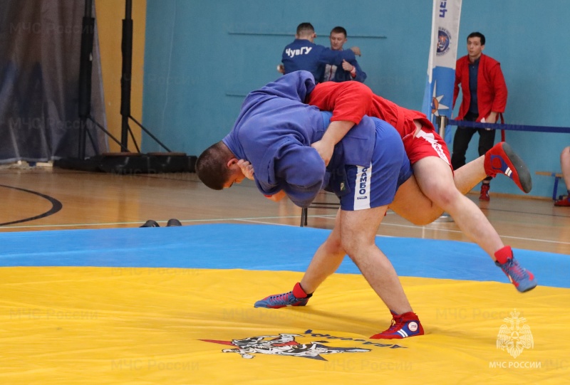 Сборная команда Академии Государственной противопожарной службы МЧС России стала победителем Всероссийских соревнований по самбо, приуроченных ко Дню памяти сотрудников МЧС России, погибших при исполнении служебных обязанностей