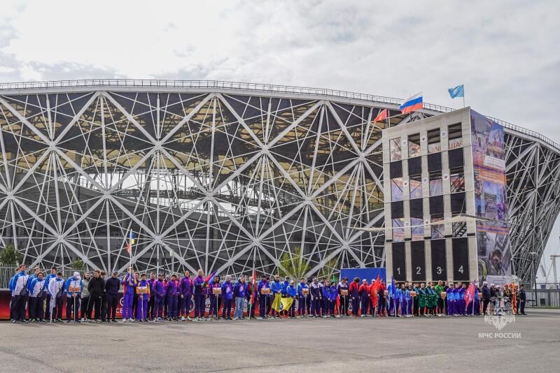 В Волгограде стартовали XXV соревнования по пожарно-спасательному спорту на приз «Кубок Победы»