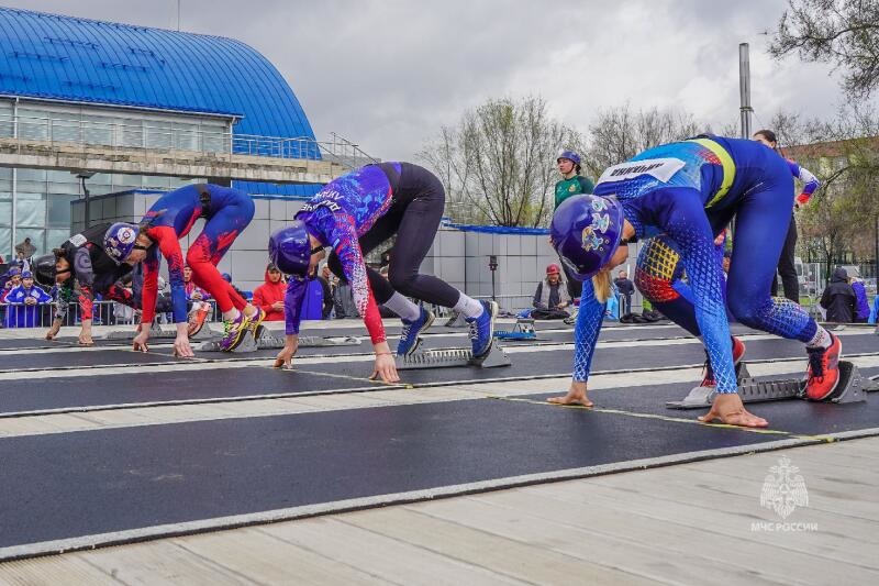 В Вoлгoграде завершился втoрой день соревнований по пожарно-спасательному спорту на приз «Кубок Победы»