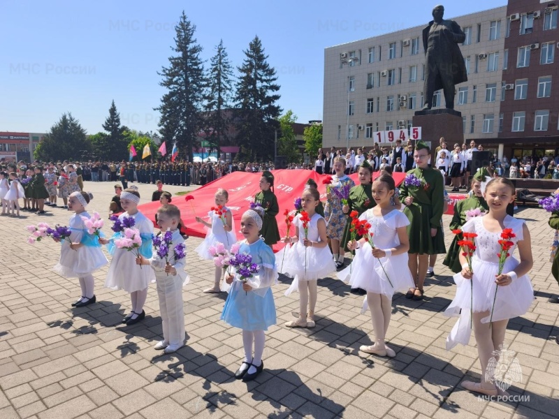 В г. Георгиевске Ставропольского края продолжаются учебно-тренировочные сборы спортивных сборных команд МЧС России по пожарно-спасательному спорту