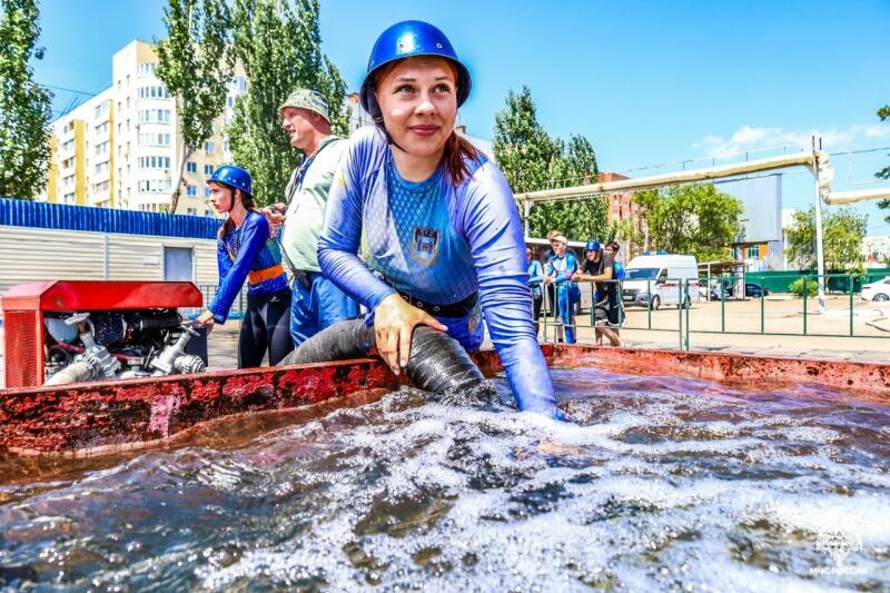 В Астрахани завершились межрегиональные соревнования МЧС России по пожарно-спасательному спорту среди субъектов Южного федерального округа