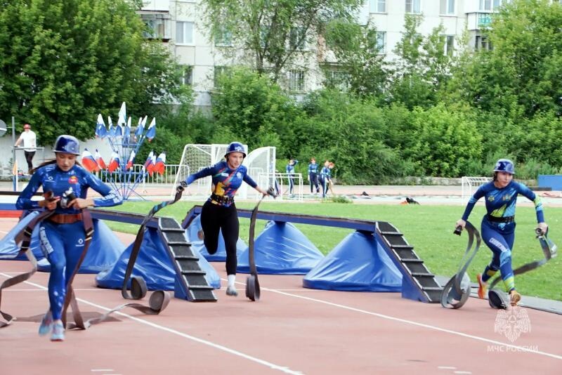 В Челябинске завершились межрегиональные соревнования по пожарно-спасательному спорту