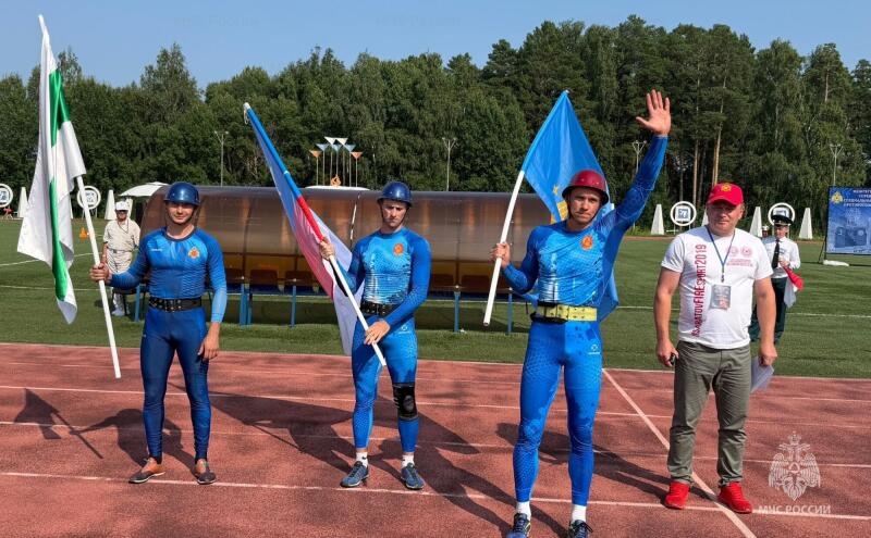 В Снежинске проходят Межрегиональные соревнования МЧС России среди специальных управлений
